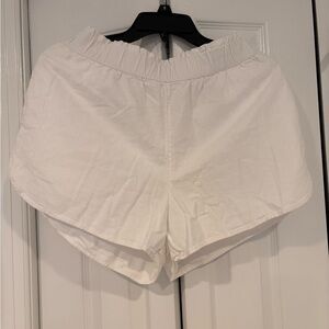 Universal Thread Ivory Top